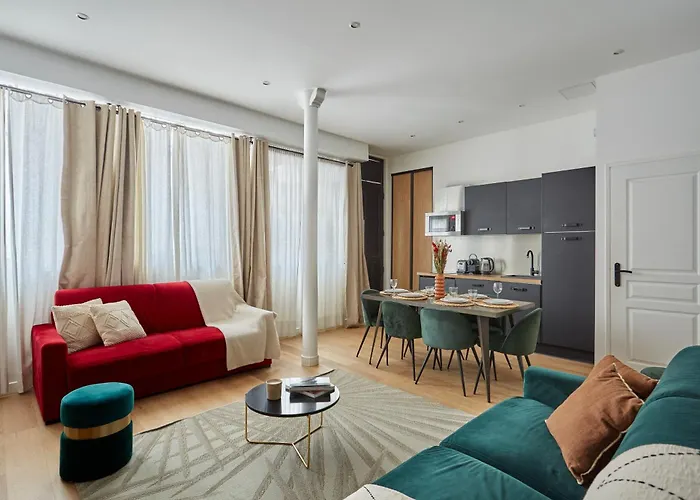 Center Of Sacre Coeur